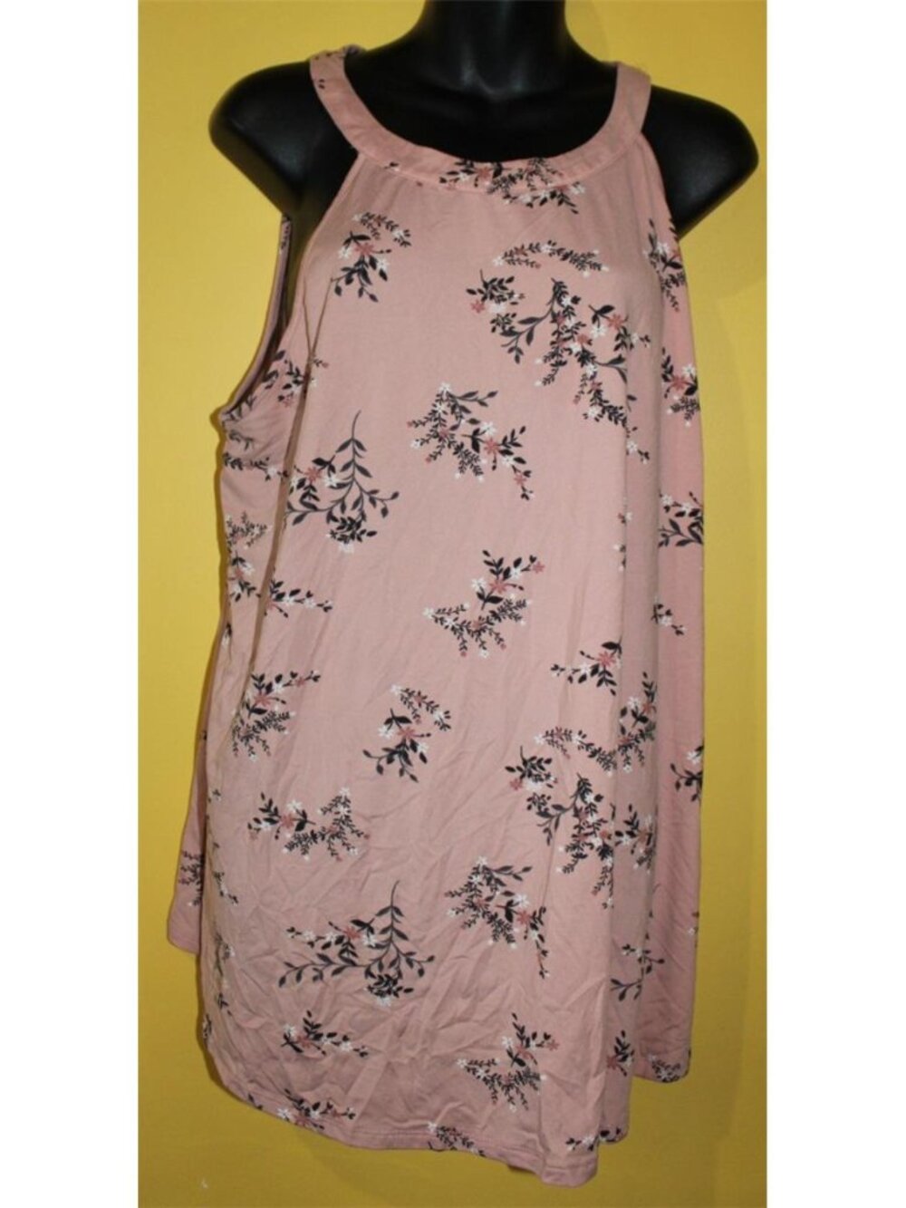 Torrid 2 Pink Floral Sleeveless Top Back Neckline Keyhole 2x
